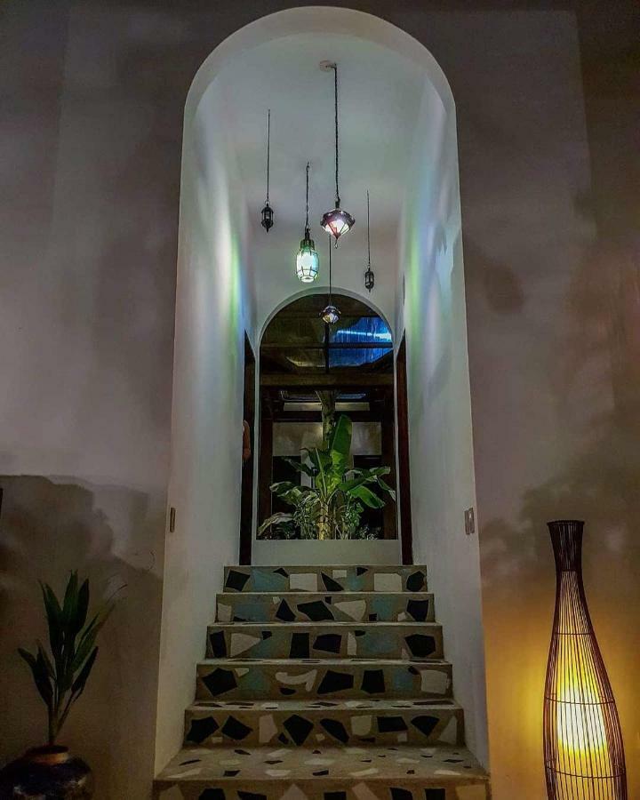 Riad Masaya General Luna  Luaran gambar