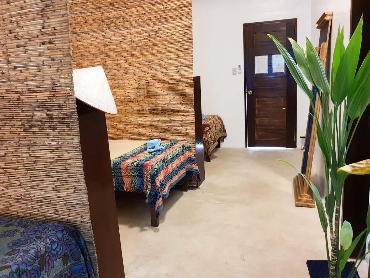Riad Masaya General Luna  Luaran gambar