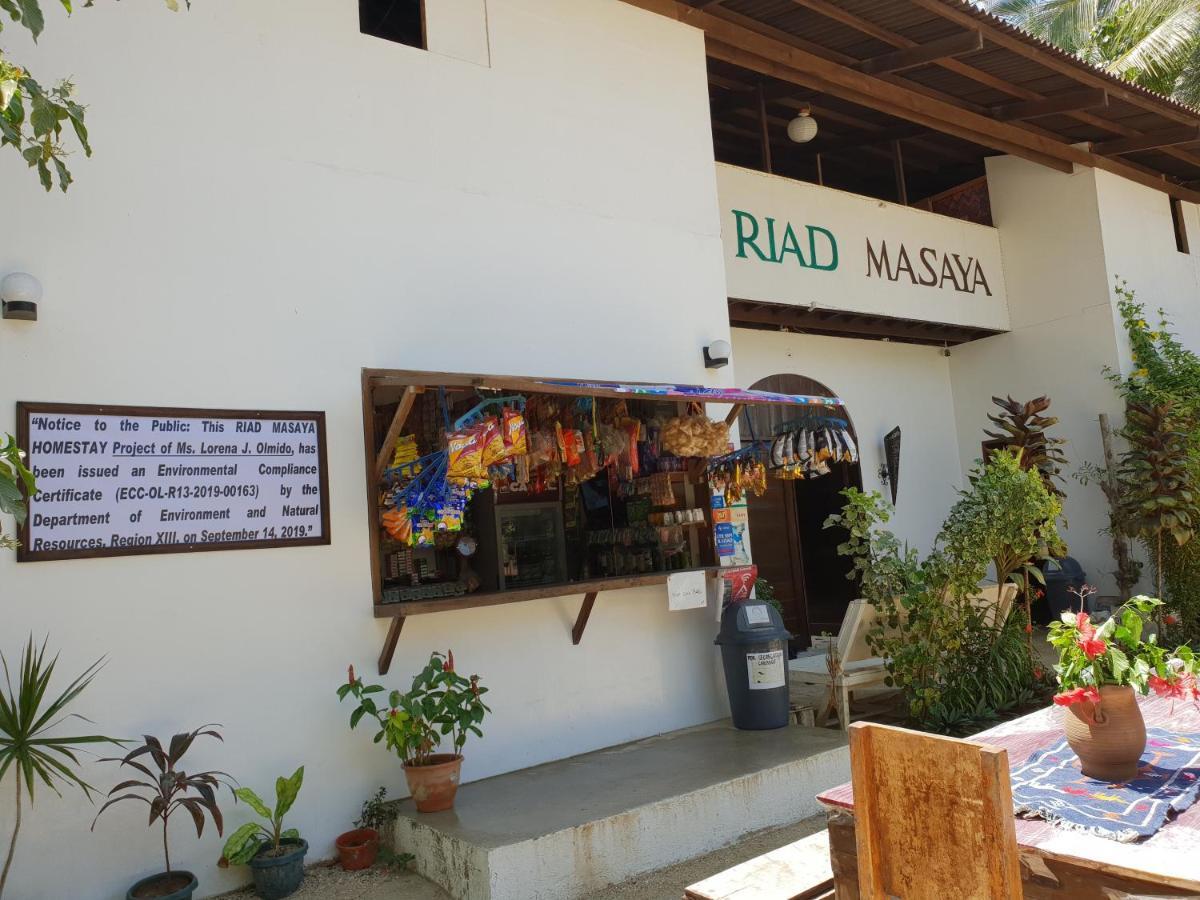 Riad Masaya General Luna  Luaran gambar