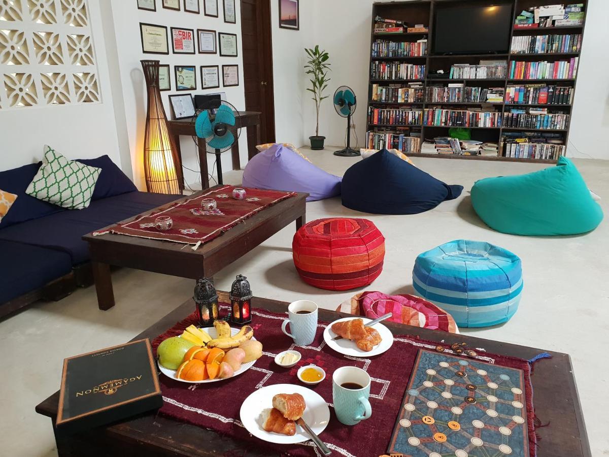 Riad Masaya General Luna  Luaran gambar