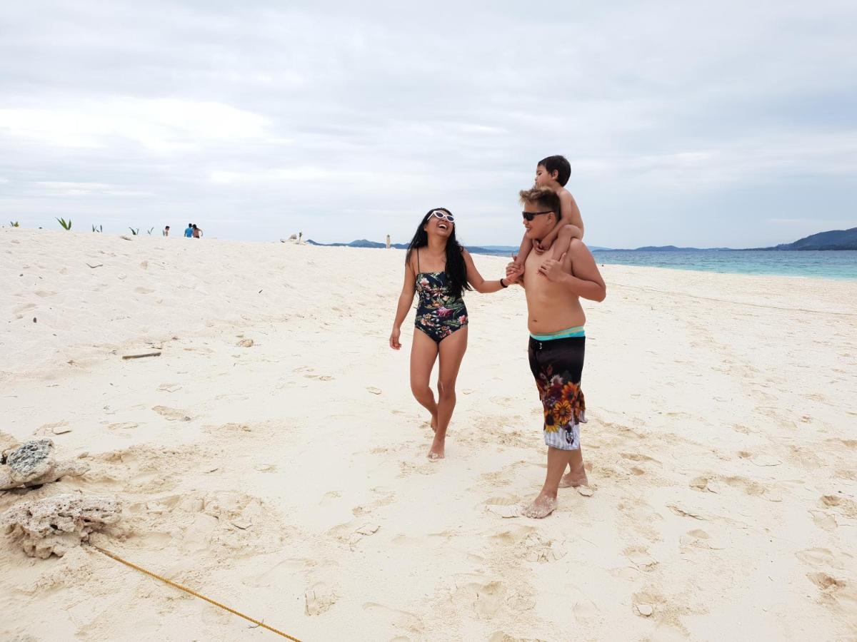 Riad Masaya General Luna  Luaran gambar